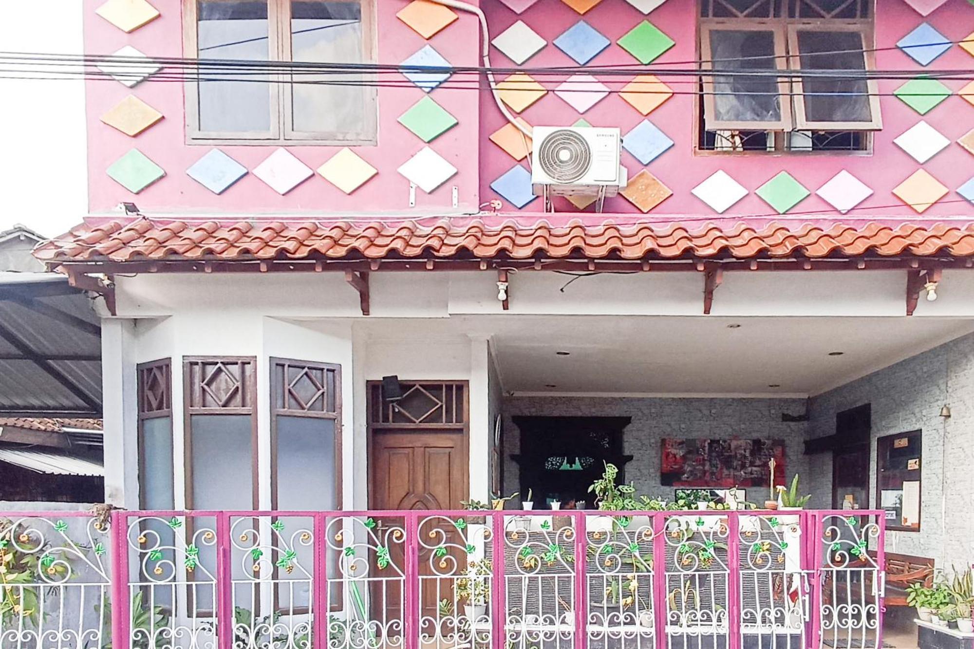 Trihakso Guest House Near Kaliurang Redpartner Sleman  Exterior photo